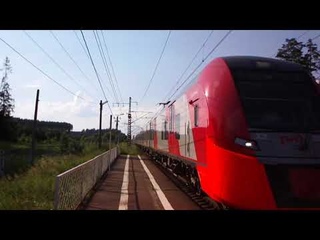Встреча скоростных Ласточек на Петербург и из Торжка на платформе Тверца
