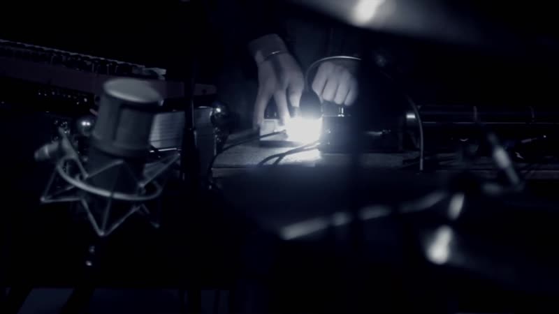 Man Without Country Puppets ( Live Coldroom