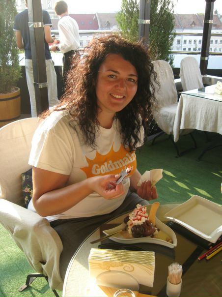 №122, Оля Кінаш, Киев №122, Оля Кінаш, Киев