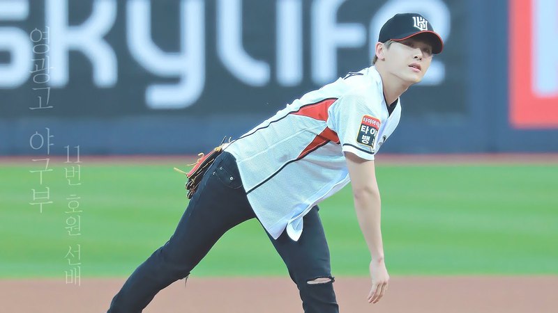 Бейсбольный матч между командами Kia Tigers и KT Wiz, Бросок