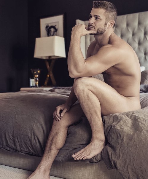 Handsome glamour solo oral