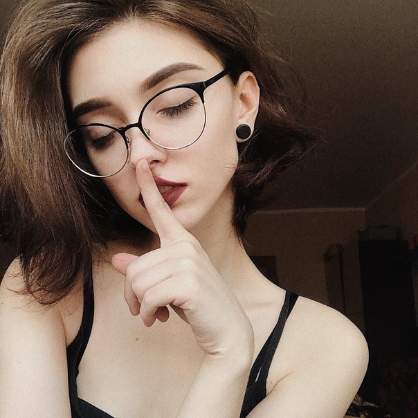 Petite glasses hardcore subway