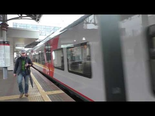 Электропоезд ЭС2Г-063 Ласточка прибывает на станцию МЦК Андроновка