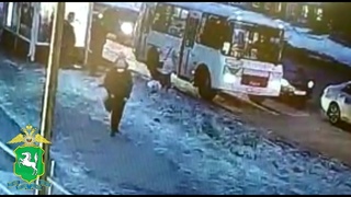 Сотрудниками полиции установлен водитель автобуса, совершившего наезд на пешехода