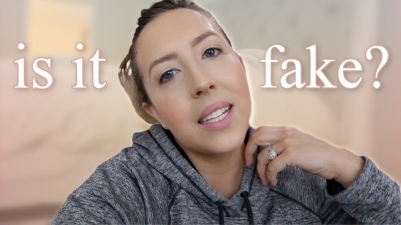 IS VLOGGING REAL , Laura Hoyda