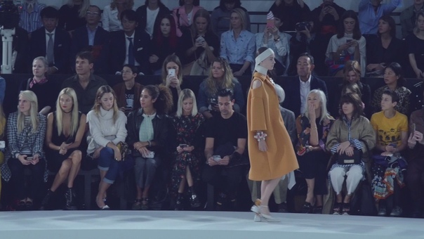Anya Hindmarch Catwalk: Spring Summer