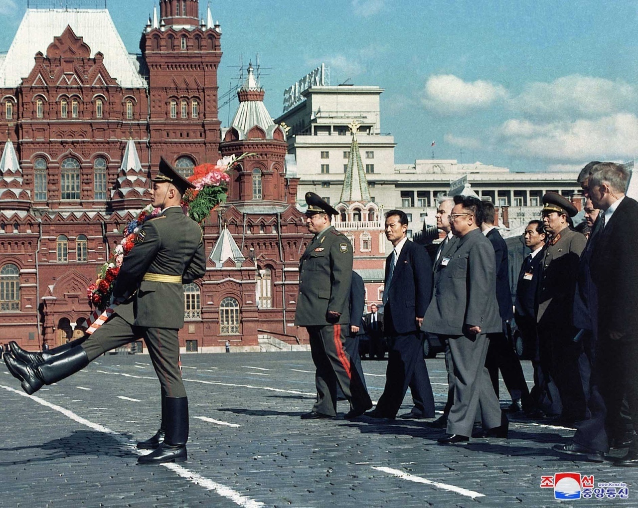 ким чен ир в москве