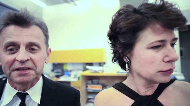 Maura Tierney and Mikhail Baryshnikov in OH IVE NEVER BEEN IN HERE
