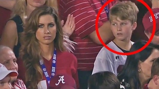 25 BEST AND FUNNIEST FAN MOMENTS IN SPORTS
