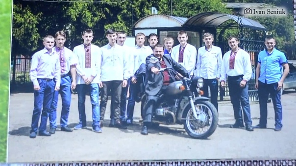 Випускний альбом, Фотограф Іван