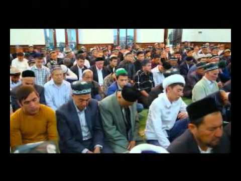 Andijon shahridagi Eski gumbaz jome masjidida Qurbon hayiti namozi