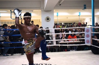 Шоу бой Международная выставка в Макао Buakaw exhibition fight in a local Chinese gym on Feb 27th 2014